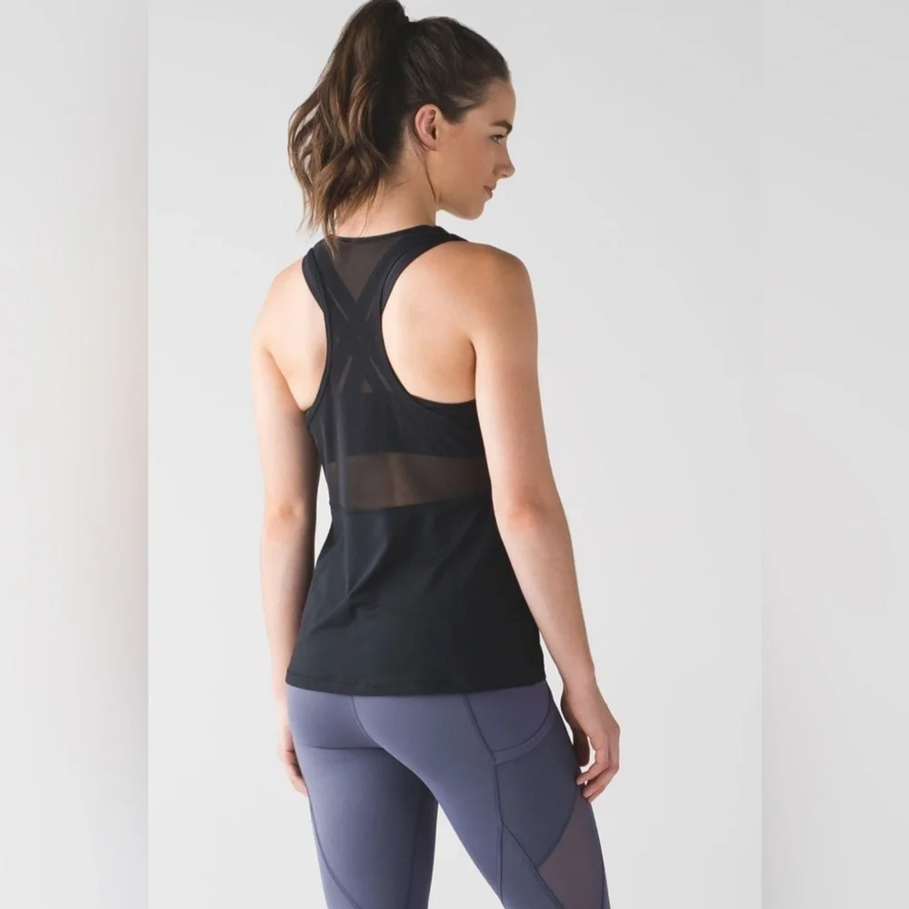 Lululemon Fast As Light 2-In-1 Tank Black Size 6
